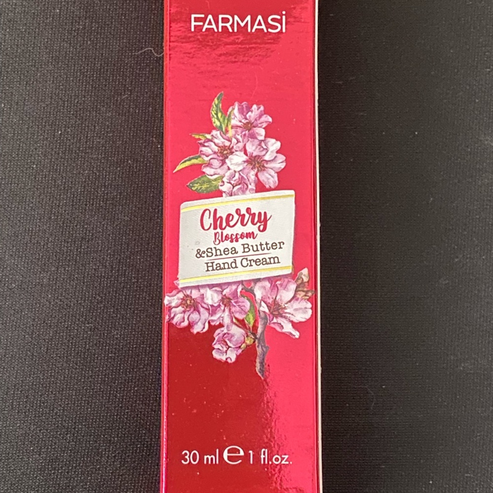 Farmasi Cherry Blossom hand cream